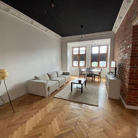 Wyjatkowy Apartament Blisko Rynku Apartment Wroclaw Luaran gambar